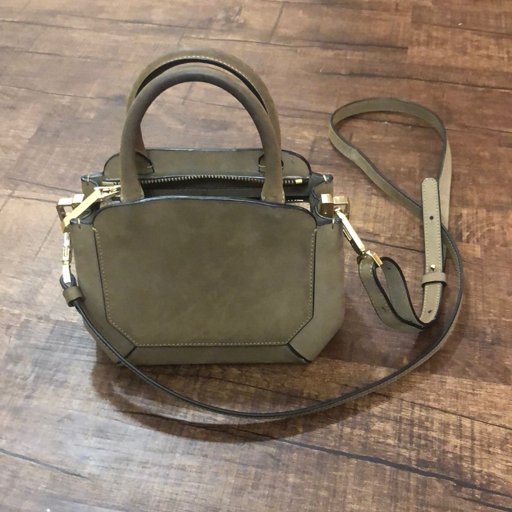 Auxiliary mini bag